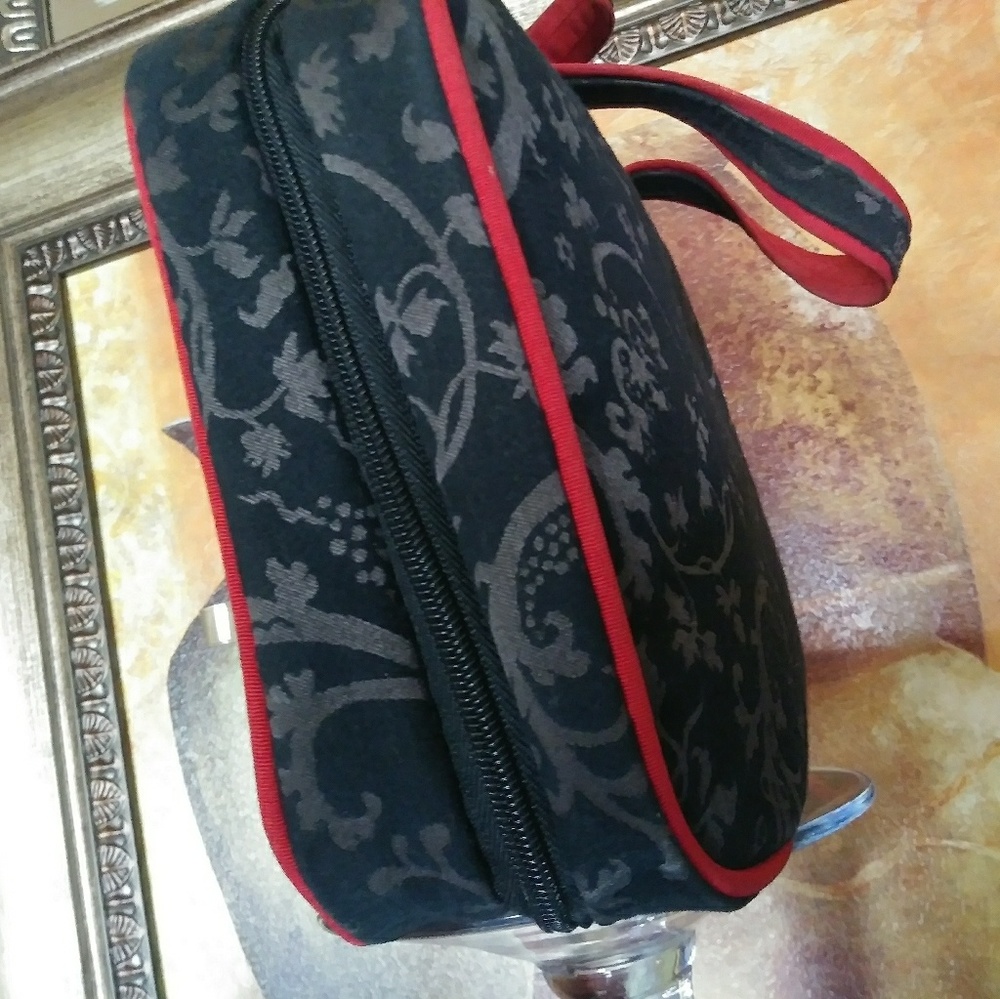 Weekender Tote - Picture 3 of 8